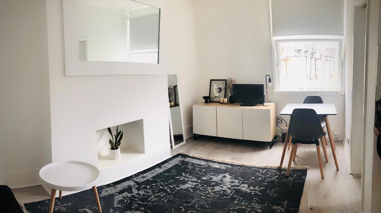 Bright Chiswick Apartment - Great Location London Bagian luar foto