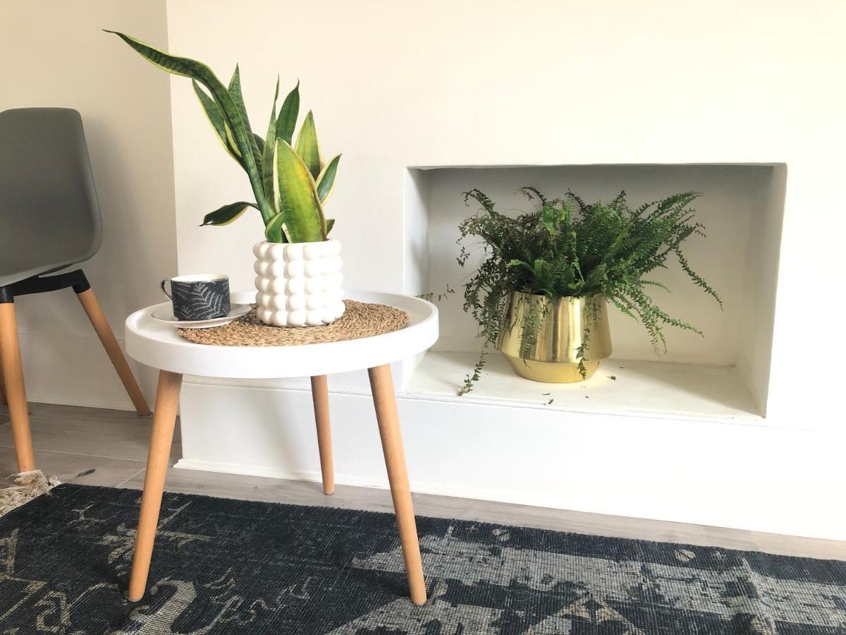 Bright Chiswick Apartment - Great Location London Bagian luar foto
